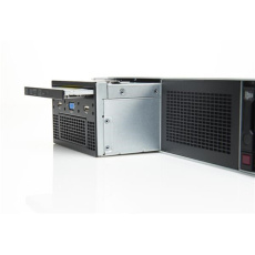 HPE DL38X Gen10 Plus Universal Media Bay Kit (DP 2xUSB2.0 2SFF or 2 NVMe front drives and ODD for SSF and box1 only HPE DL38X Gen10 Plus Universal Media Bay Kit (DP 2xUSB2.0 2SFF or 2 NVMe front drives and ODD for SSF and box1 only